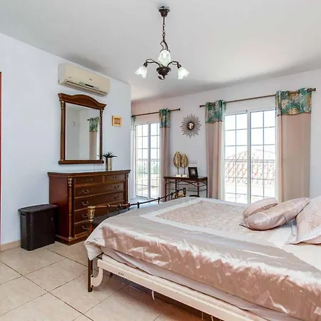 Villa Guapa *